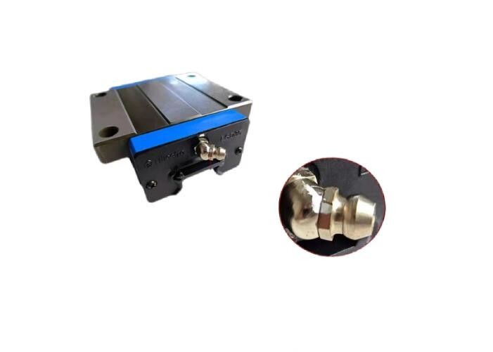 Upside Locked Linear Motion Guideway With Reduced Production Cost 2.2mm-4.4mm Thickness Of Oil Scraper Optional Oil Nozz